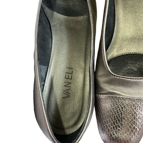 Vaneli Women's Metallic Leather Flats Size 8M Comes with Box - Picture 2 of 8